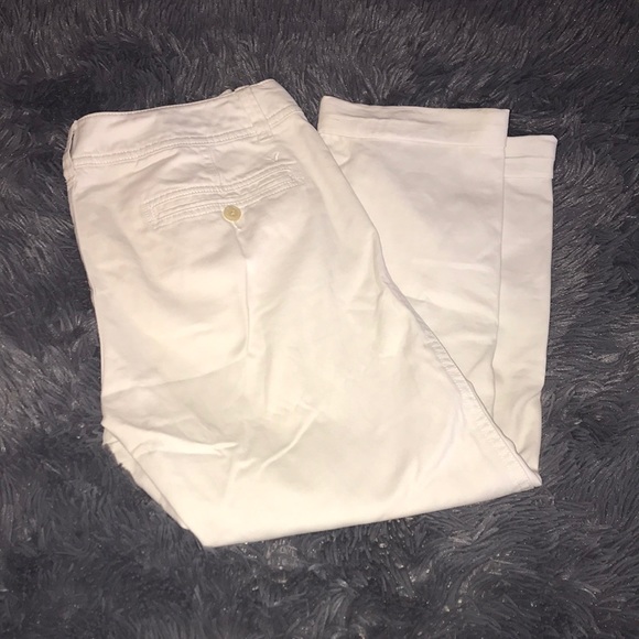 White American Eagle Capris - Picture 4 of 4